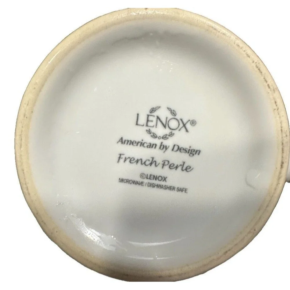 Lenox FRENCH PERLE WHITE 4”x4.5” Gravy Boat Scrolls Stoneware Scalloped